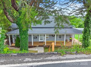 598 Summit Ave, Spruce Pine, NC 28777