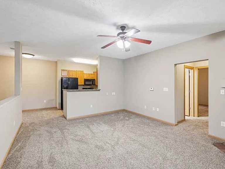 Stone Ridge Estates Apartments & Duplexes — Photo 122