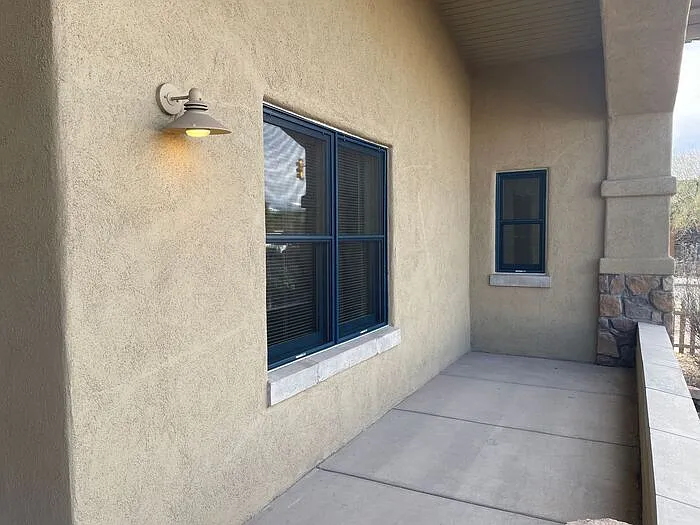 3 bed, 3.0 bath, 1600 sqft, $1,895 — Photo 2