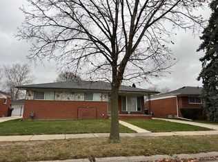 1936 Churchill Ave, Trenton, MI