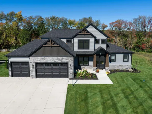 15111 Gossamer Trl, Granger, IN 46530