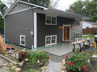 2214 Waterford Rd, New Waterford, OH 44445