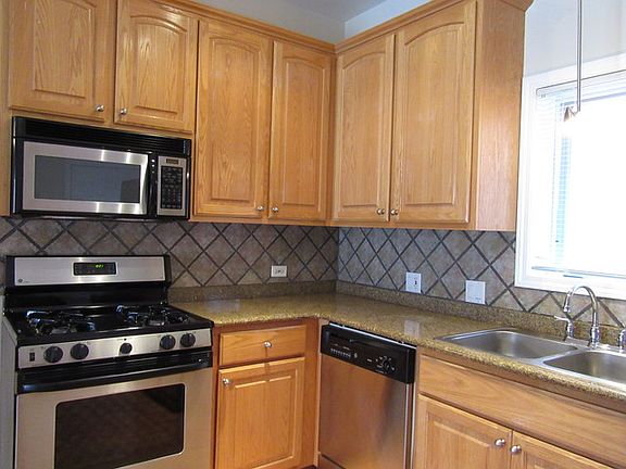5th image of 2845 N Harlem Ave APT 3E
