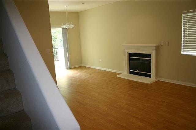2nd image of 22651 Del Valle St APT 3