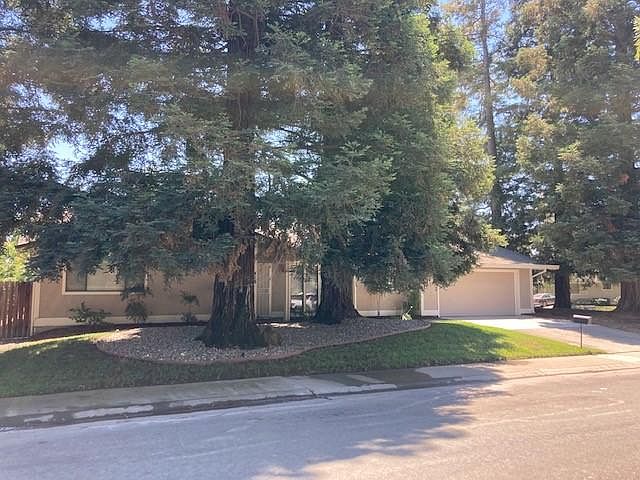 1st image of 418 Bunkhouse Way
