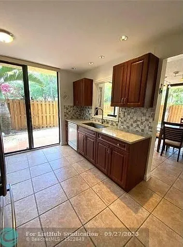 5705 Fox Hollow Dr — Photo 70