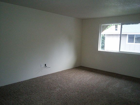 4th image of 2009 Norris Rd APT 5