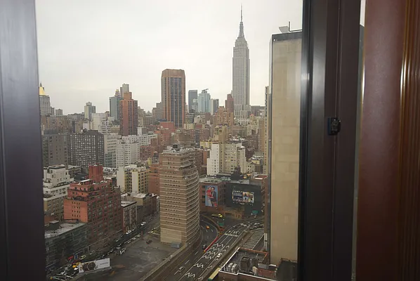 Rented by Luxury Habitat | media 2