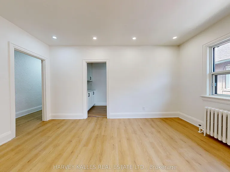 1216 Avenue Rd #2 — Photo 23