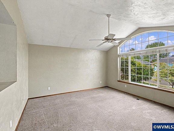 3rd image of 3224 18th Ave SE