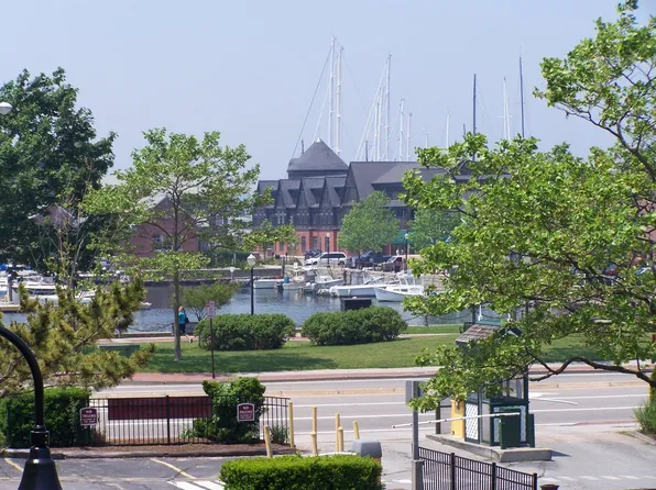 302 Swans Wharf Row, Newport, RI