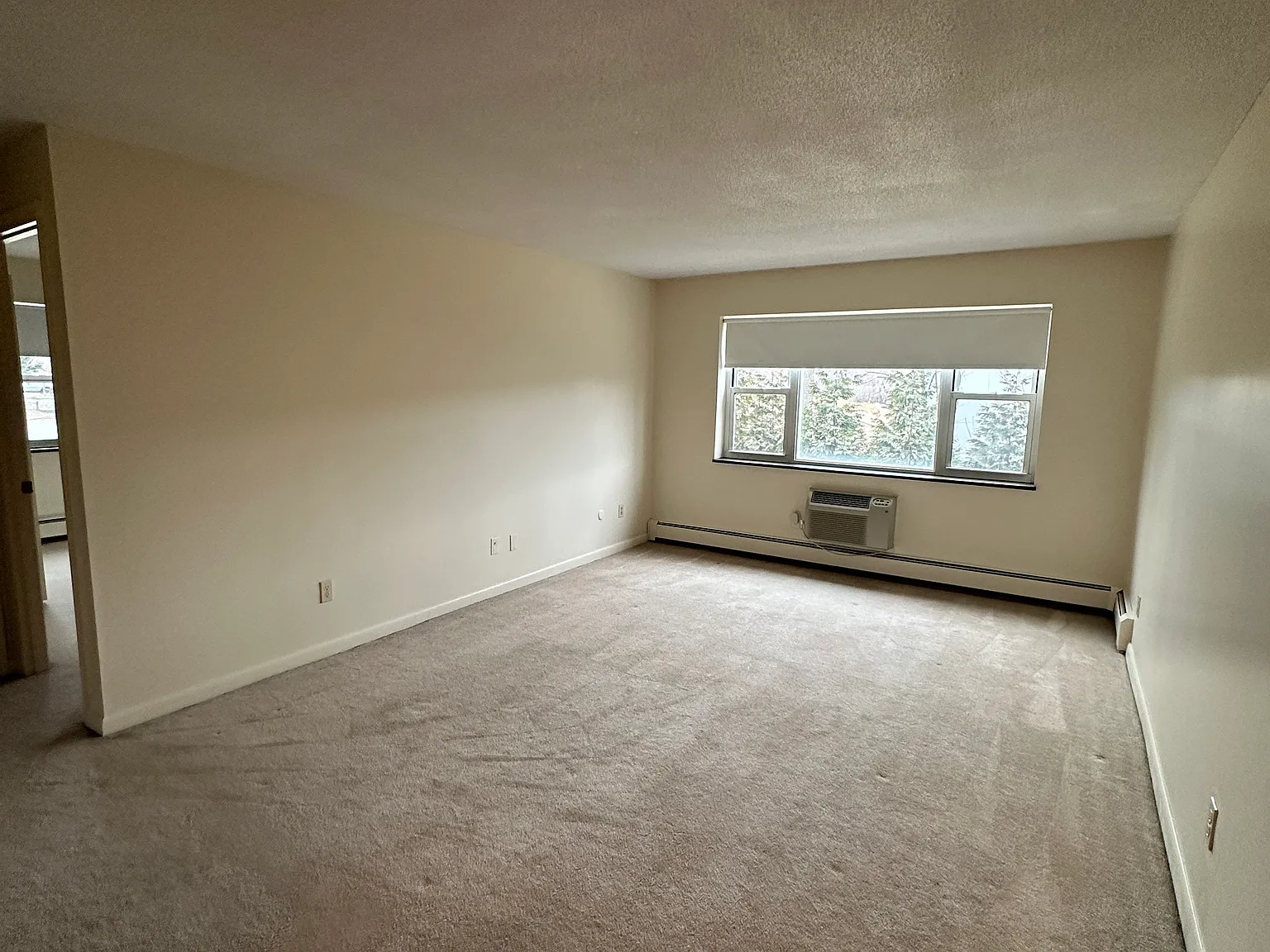 2 bed, 99999 sqft, $2,650 — Photo 4