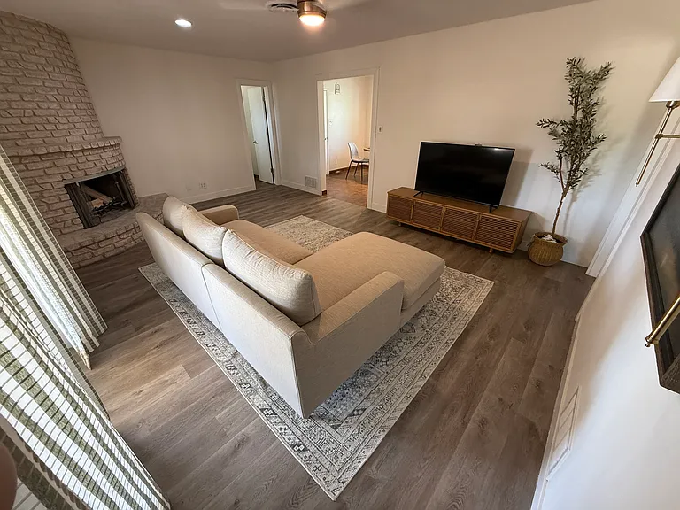 Family room/2nd living room
