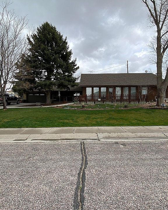 1st image of 202 Lupine Dr