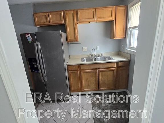 5th image of 1294 E 24th Ave