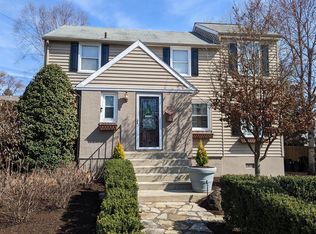 525 Crumlynne Rd, Ridley Park, PA 19078