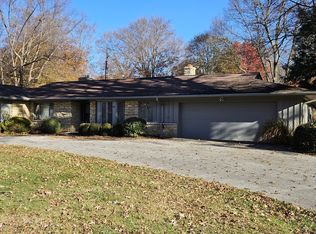 4 Ridgewood Dr, Frankfort, IN 46041