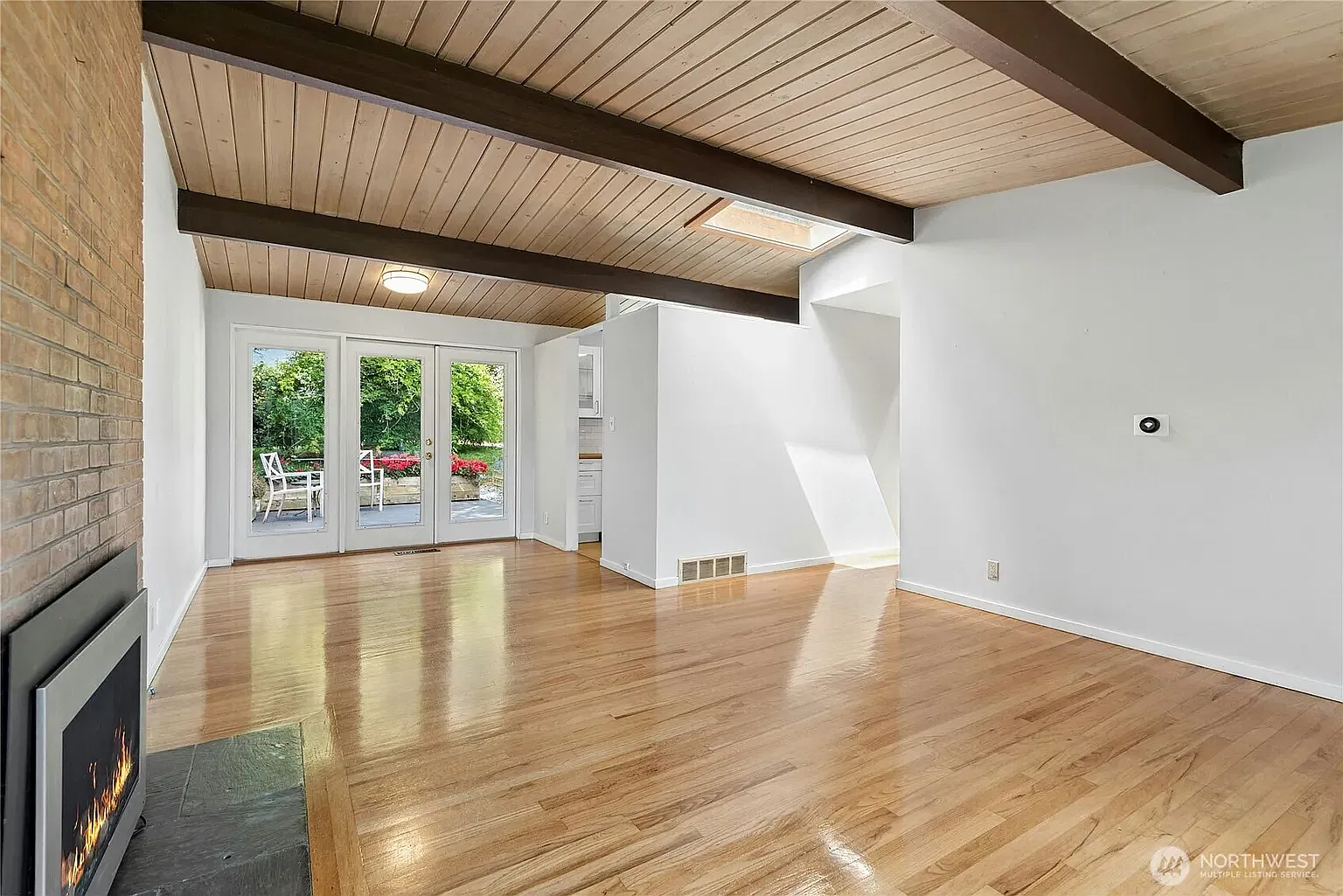 2 bed, 905 sqft, $2,750 — Photo 3