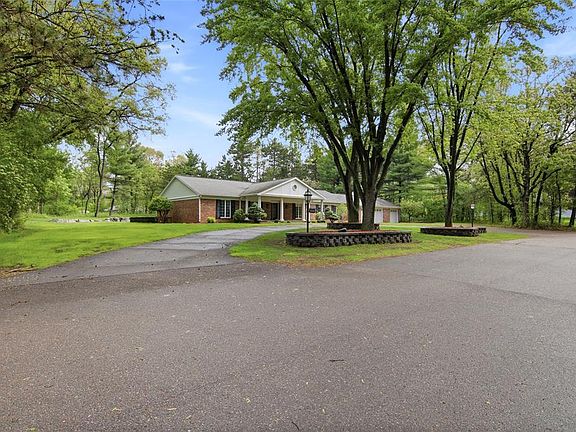 2nd image of 3750 Rimridge Road
