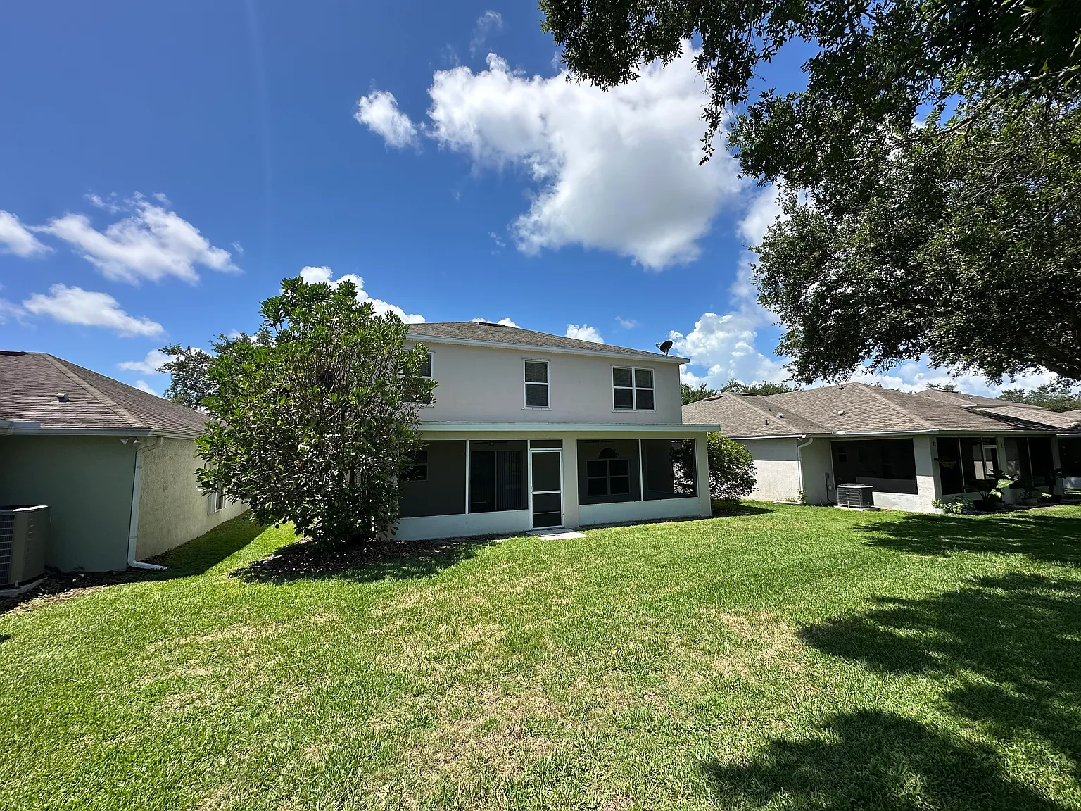 4 bed, 2.5 bath, 2858 sqft, $2,500 — Photo 4