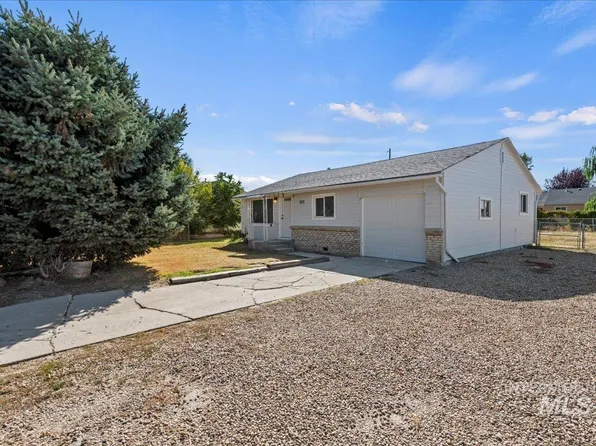 223 Holly St, Caldwell, ID 83605