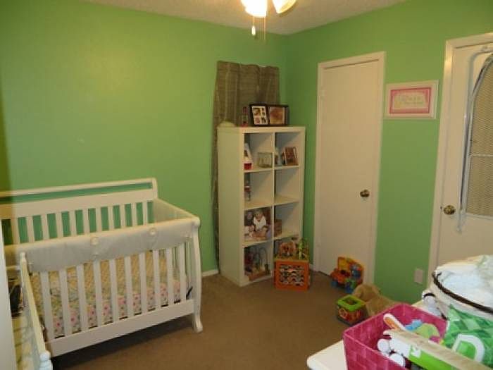  A side 2nd bedroom
