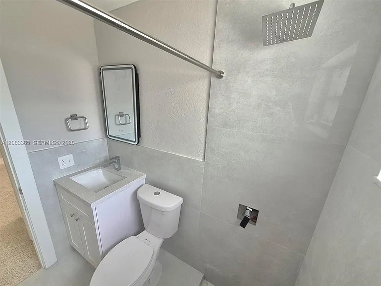 1715 SW 4th St #1717 — Photo 16