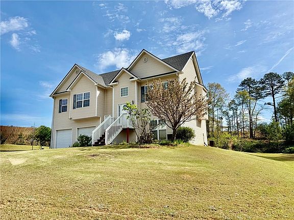 3rd image of 469 Arlington Ln