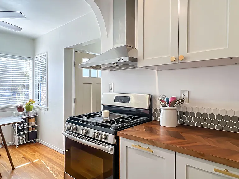 4233 Gateway Ave — Photo 8