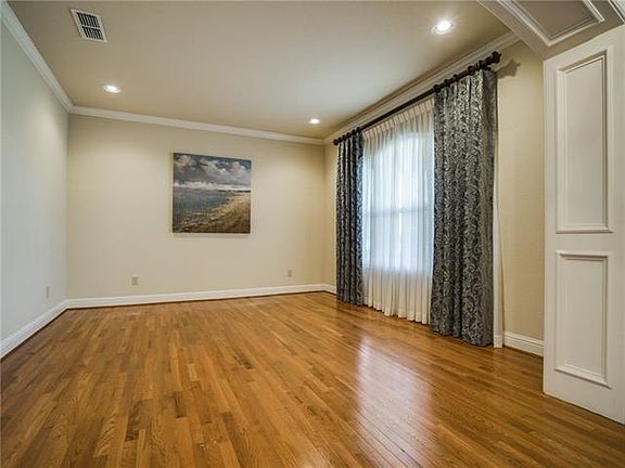 5th image of 5233 Collinwood Ave