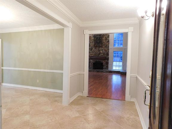 5th image of 20007 Pinehurst Bend Dr