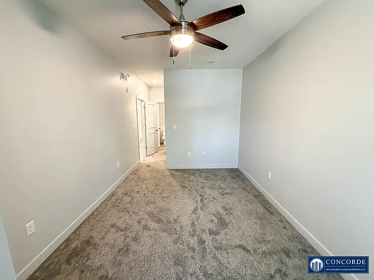 2400 Q St — Photo 9