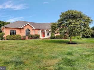 6478 Bent Oak Dr, Fayetteville, PA 17222