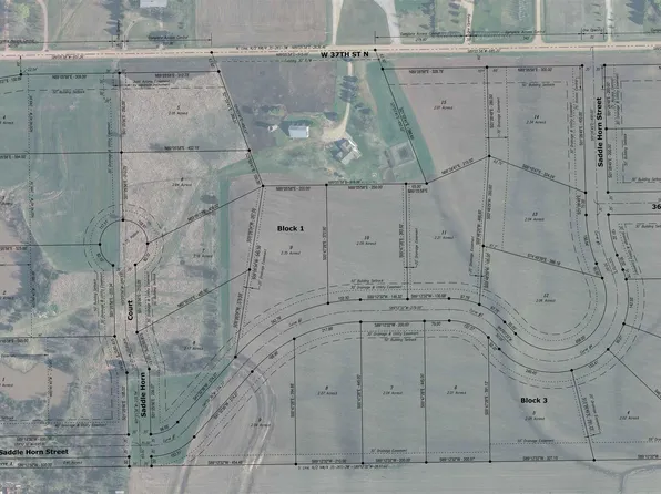 2 Saddle Rdg #At, Andale, KS 67001