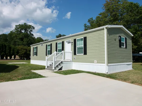 42 Silvermead Drive, Freehold, NJ 07728