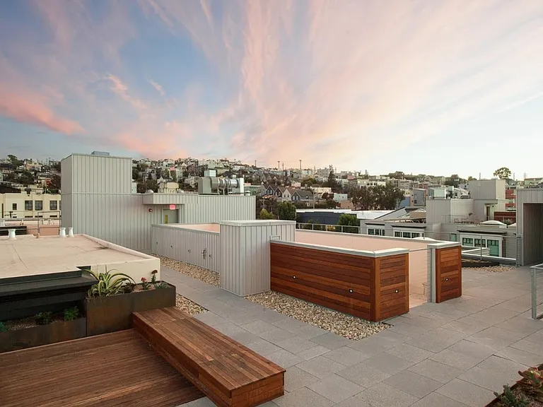 310 Carolina St #202 — Photo 13