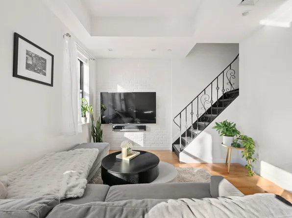 577 Madison Street image 2 of 13