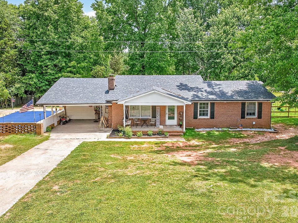 1st image of 2446 Wood Rd