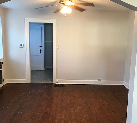 4th image of 833 N Bradley Ave