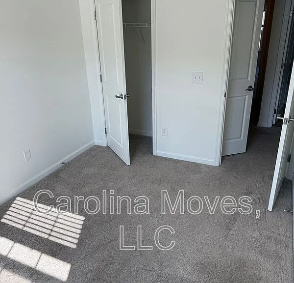 405 Christiane Way — Photo 13