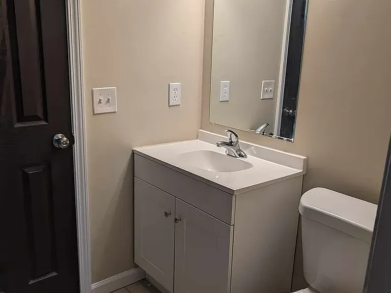 468 Lombard St #C — Photo 2
