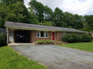 427 Hospital Rd, Mountain City, TN 37683