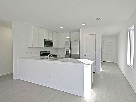 4th image of 10036 Mather Way