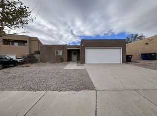 403 Ash St NE, Albuquerque, NM 87106