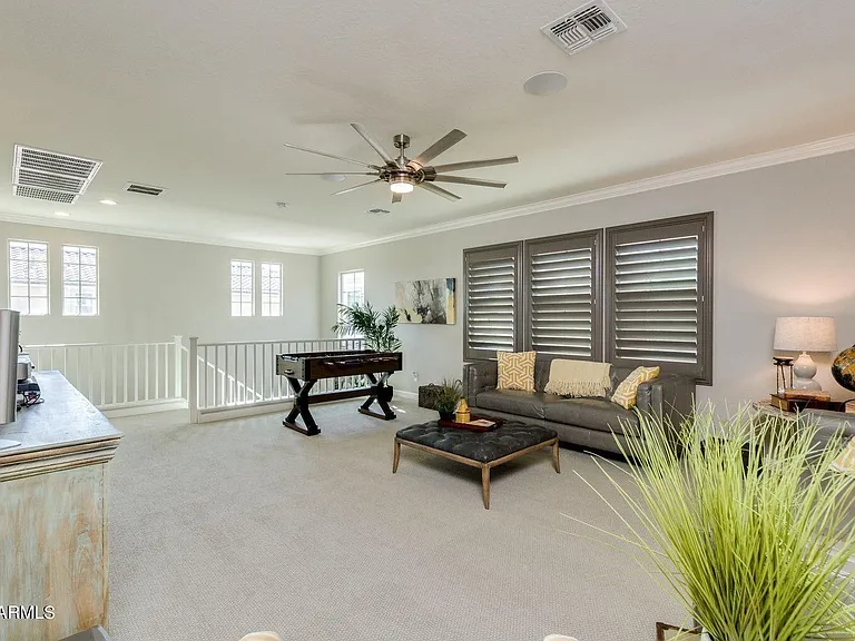 1952 W Yellowstone Way — Photo 14