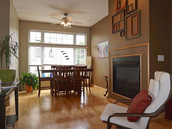 5th image of 2573 N Farwell Ave #2573