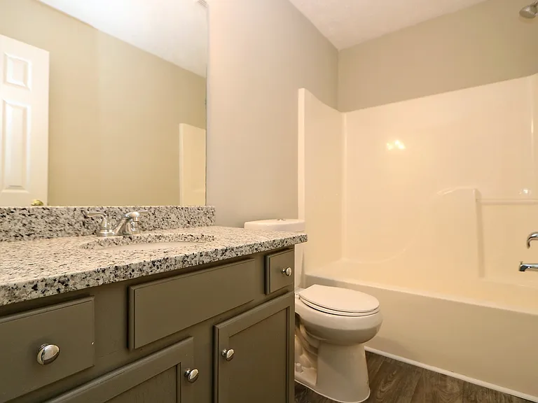 102 Providence Dr — Photo 17