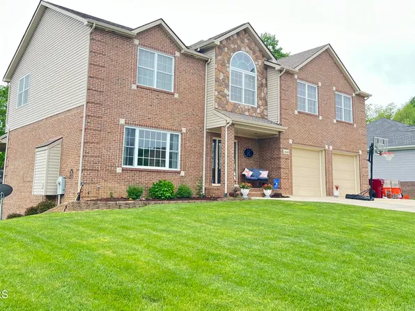 1160 Broad Leaf Dr, Johnson City, TN 37601