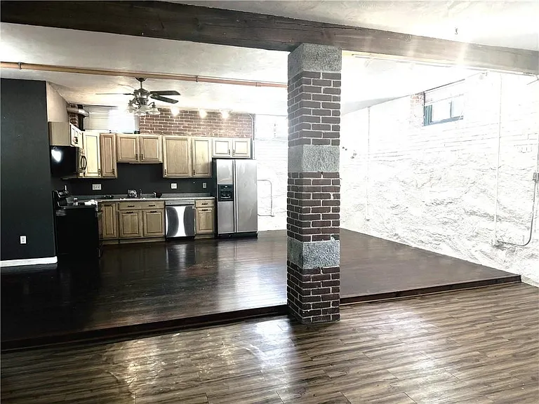 24 Front St #1 — Photo 13