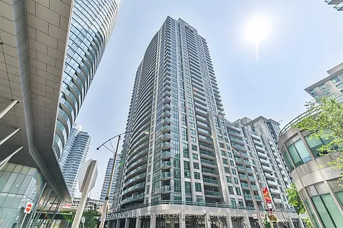 19 Grand Trunk Cres #3601 Photo 1